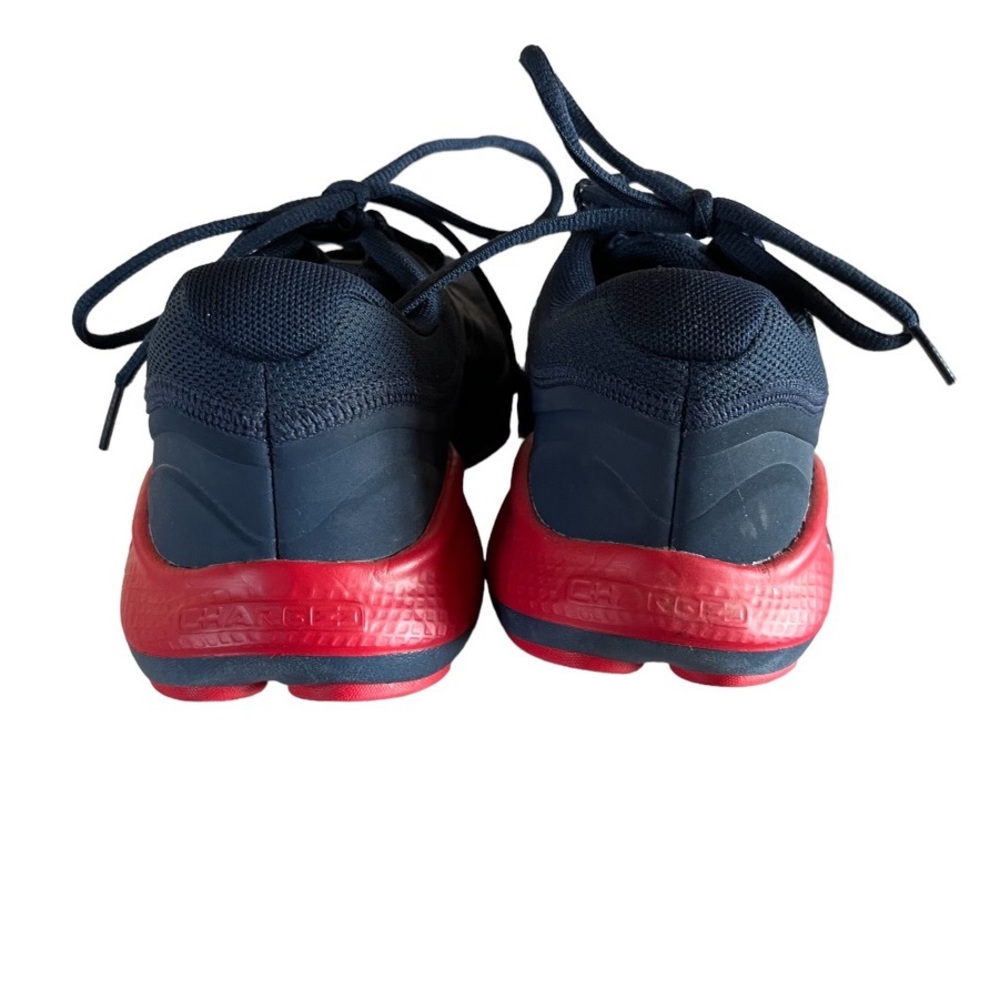 Mens Size 7 UA Shoes Navy &
Red
